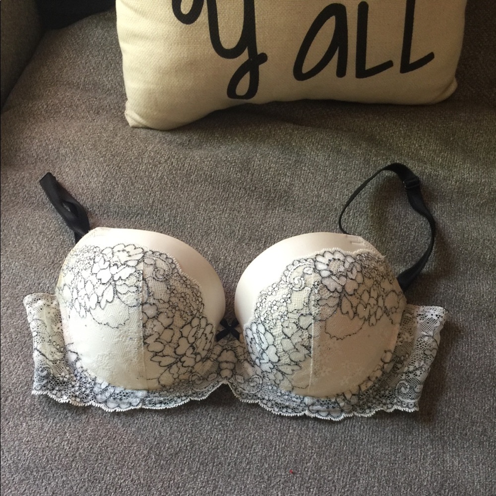 Victoria’s Secret Dream Angels bra